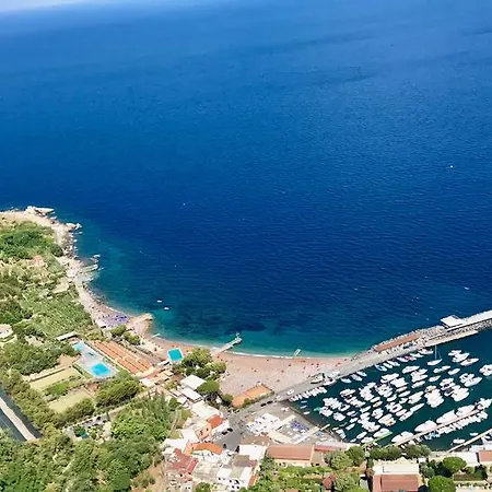 Le Axidie Aparthotel 4*