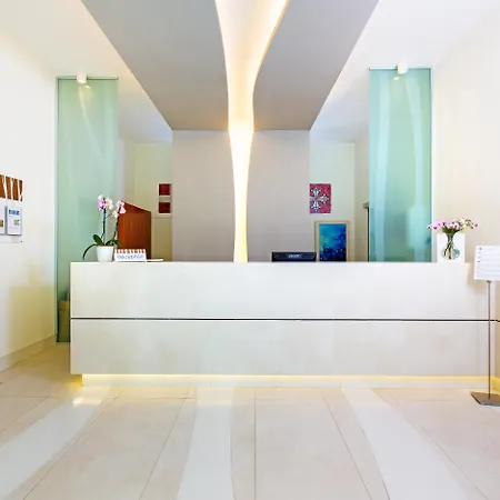 Le Axidie Aparthotel 4*